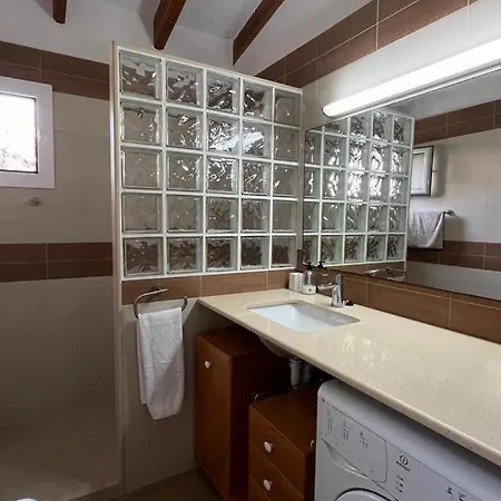 Apartment Con Piscina Y Playa *