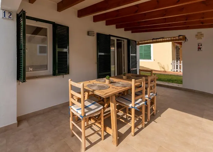 Apartmán Con Piscina Y Playa *